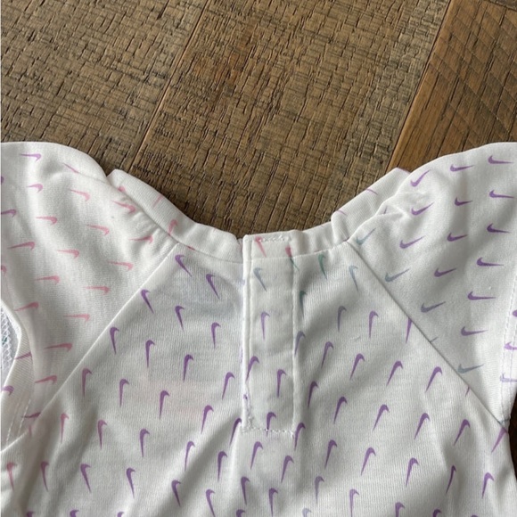 Nike Baby Romper - Picture 3 of 3